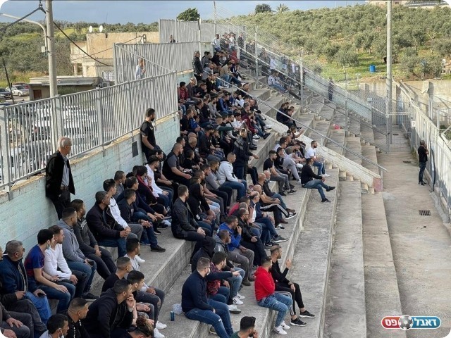 שמחה גדולה ביציע. אוהדי שפרעם (מרעי חוג'יראת)